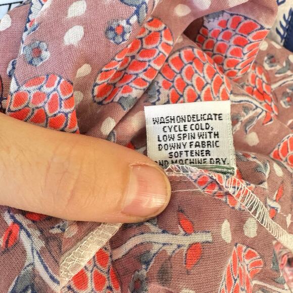 SZ Block Prints Tunic Top with Tassel Accents Red Size Medium Made in India Boho - Picture 9 of 9